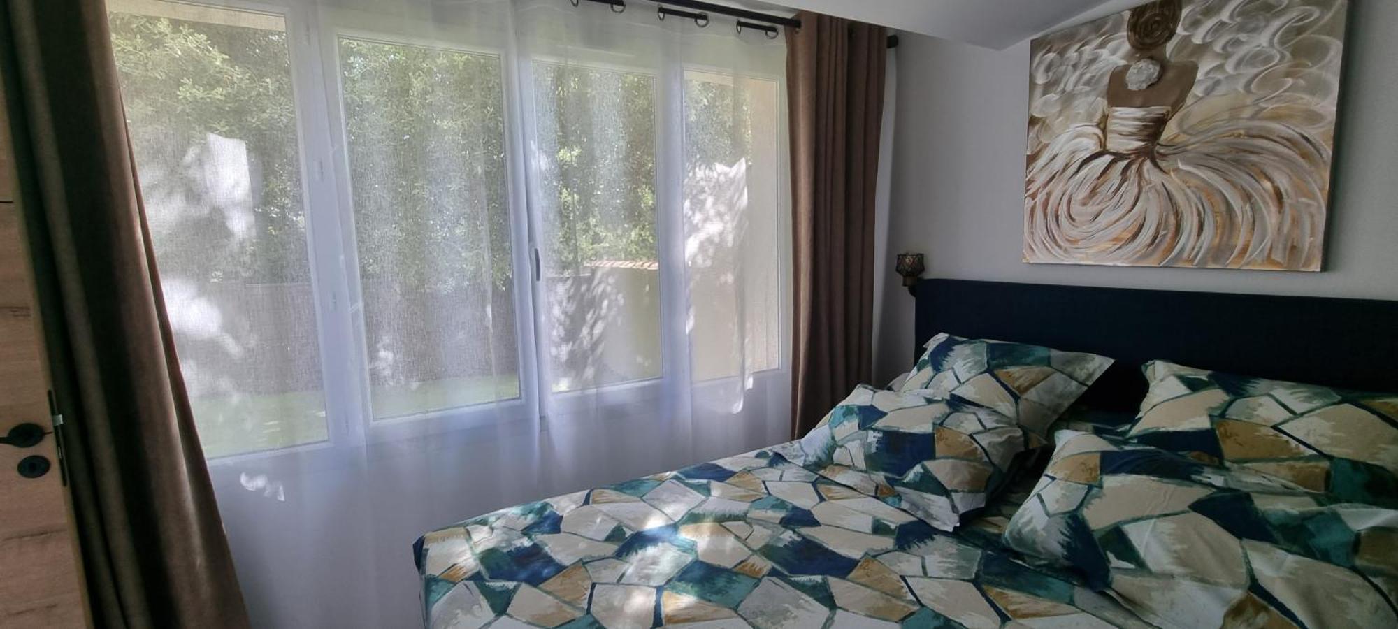 Les Bois De Zola Entre Provence Et Luberon Lejlighedshotel Saint-Esteve-Janson Eksteriør billede